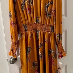 Nanette by Nanette Lenore gold multi print size 8 dress